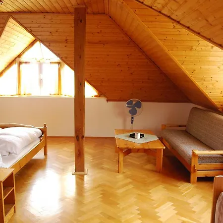 Гостевой дом Boroka Apartmanhazak - Fagyoengy House *