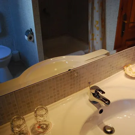 Гостевой дом Boroka Apartmanhazak - Fagyoengy House