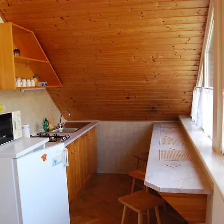Гостевой дом Boroka Apartmanhazak - Fagyoengy House